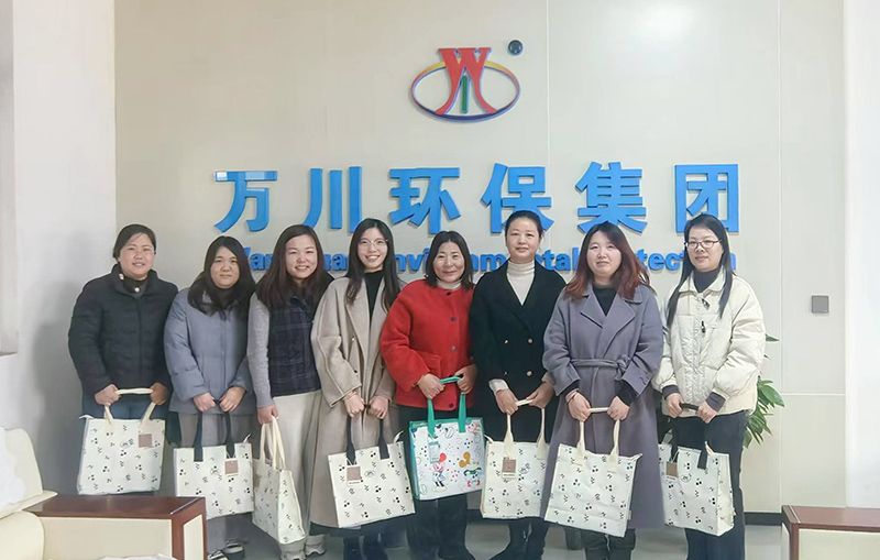 以(yi)愛之名，萬川環(huan)保緻敬每一箇她